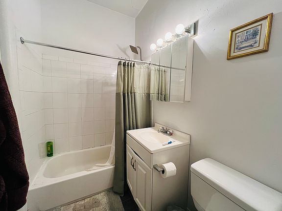 2nd image of 129 E 29th St #3FF
