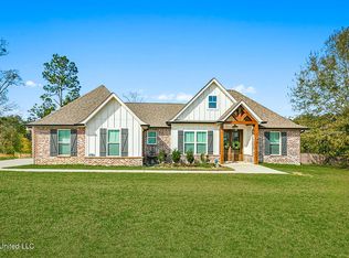 51 Knoll Creek Dr, Carriere, MS 39426