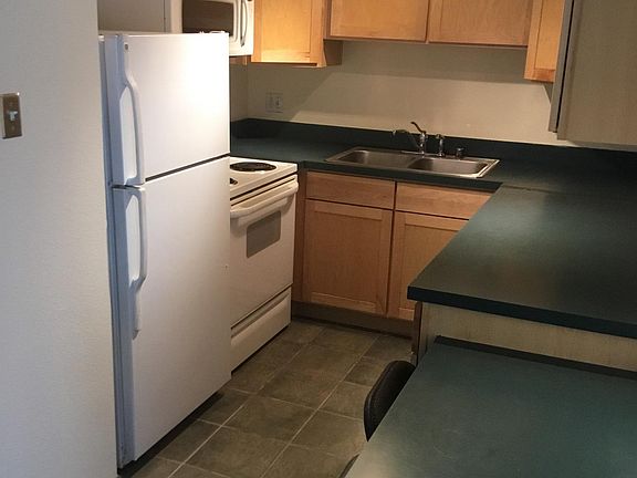 5th image of 1029 E 8th Ave #7