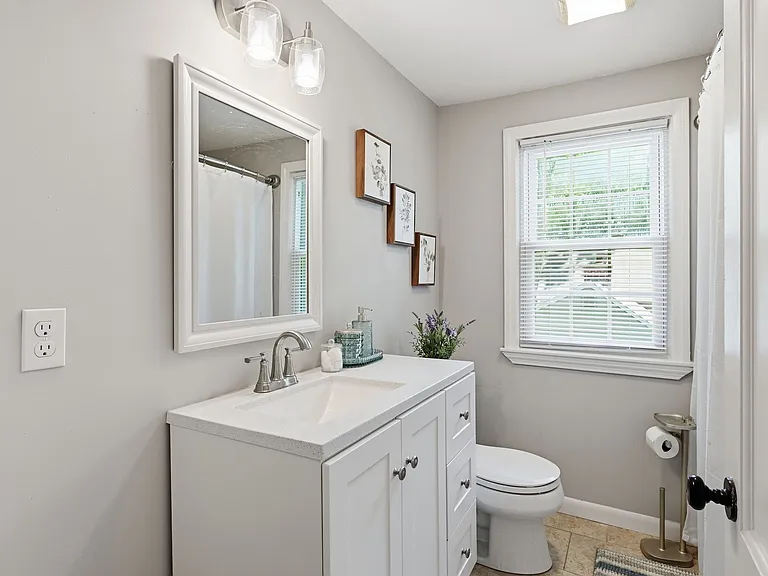 62 N Circle Dr — Photo 12