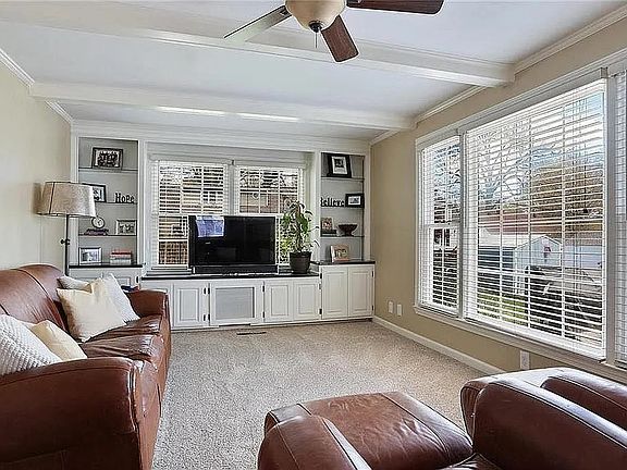 3rd image of 4106 W 69th St
