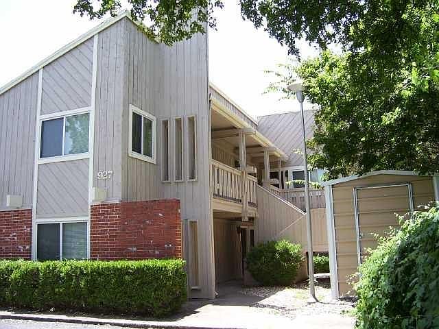 1st image of 927 E 41st St APT 4