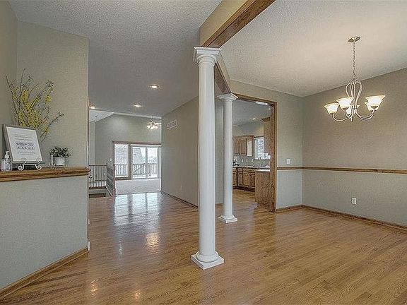 3rd image of 2221 NE Janessa Dr