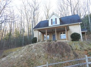 285 Squirrel Hollow Dr, Hendersonville, NC 28791