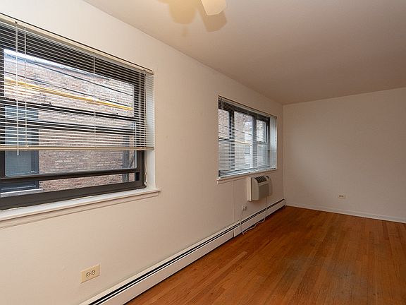 5th image of 3160 N Cambridge Ave #D304