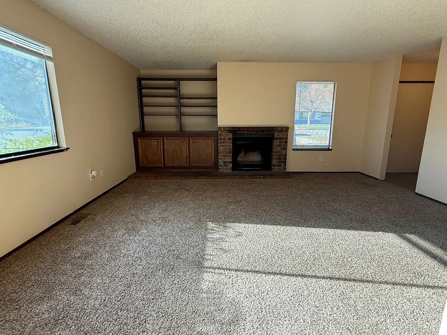 925 Gellatly Street — Photo 3
