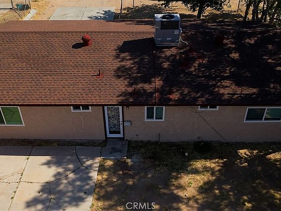 4th image of 15935 Live Oak St