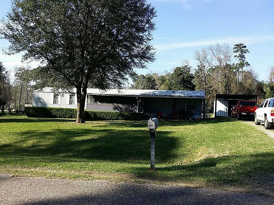 S. Canyon Dr. from the street.