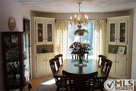 4th image of 116 Diane Ave