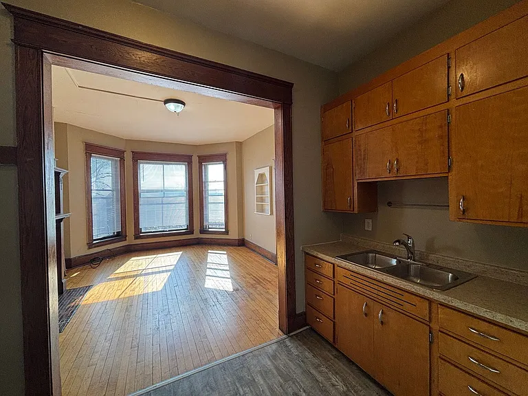 296 Bates — Photo 27