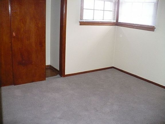 3rd image of 8665 W Fond Du Lac Ave