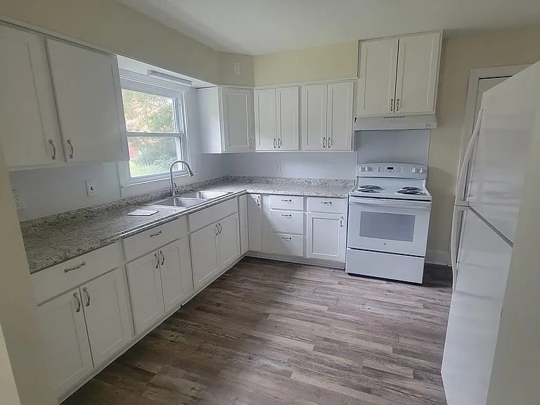 306 Franklin St #B — Photo 1