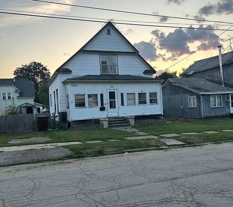 2nd image of 920 S Chippewa Ave