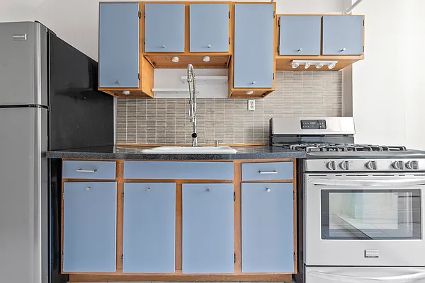 Rented by Compass | media 12