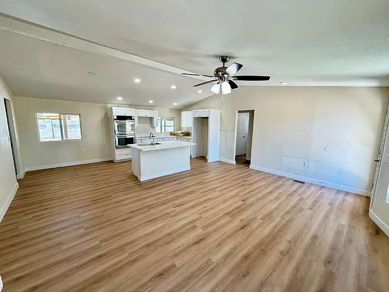 11016 N Grand Canyon Blvd — Photo 5