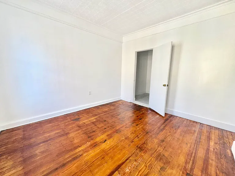 326 E 109th St #7 — Photo 6
