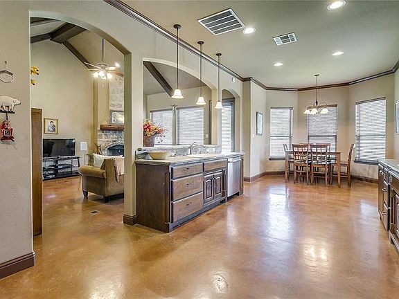 5th image of 294 Spyglass Dr