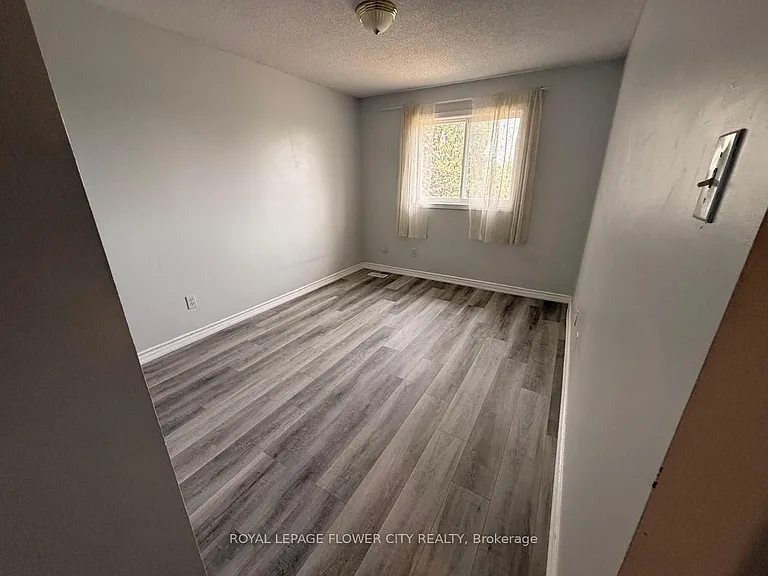 291 Fleming Dr — Photo 8
