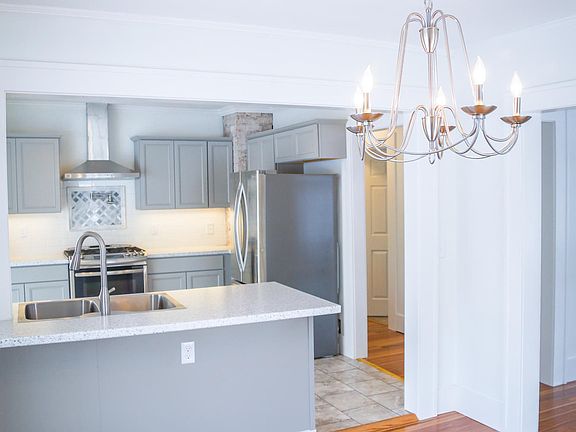 4th image of 615 Lynn Ave