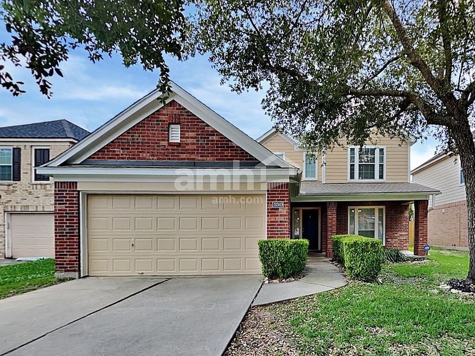1st image of 26949 Carriage Manor Ln