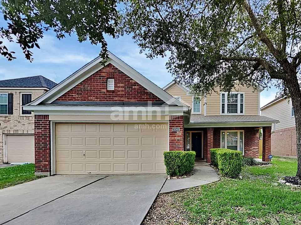 26949 Carriage Manor Ln