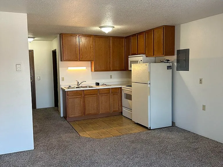 Park Place West Apartments — Photo 6