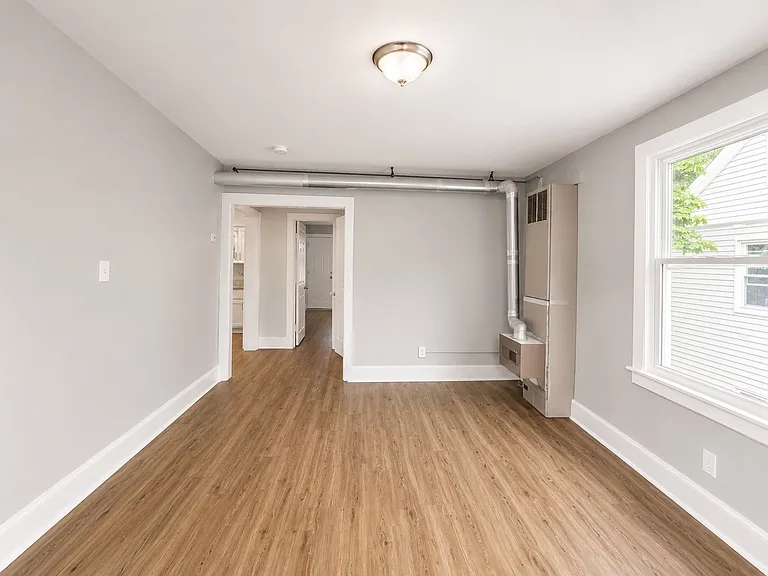 291 E Main St #2E — Photo 6