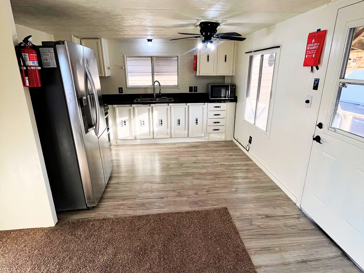 2 bed, 600 sqft, $925 — Photo 2