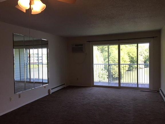 3rd image of 175 County Road B2 E APT 324