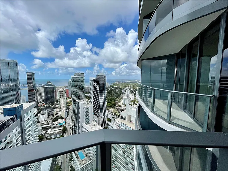 1000 Brickell Plz #Penthouse 5501 — Photo 37