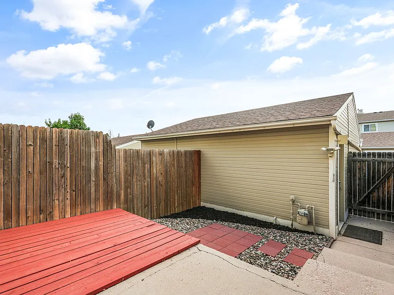 7941 Lexington Park Dr — Photo 17