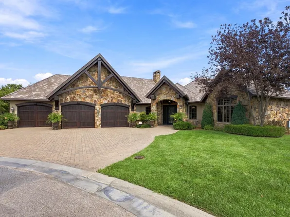 10802 E Glengate Cir, Wichita, KS 67206