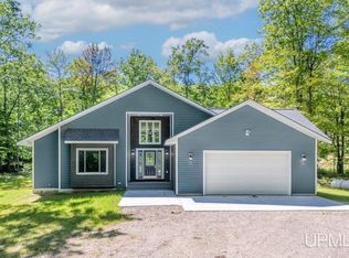 W8031 Millie Hill Estates Dr, Iron Mountain, MI 49801
