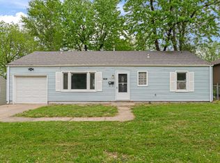 506 NE 67th St, Gladstone, MO 64118