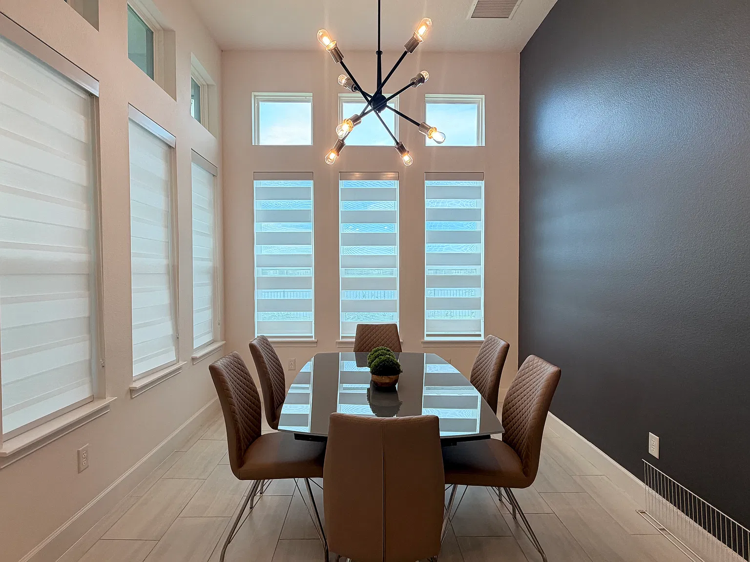 4 bed, 2014 sqft, $3,400 — Photo 2
