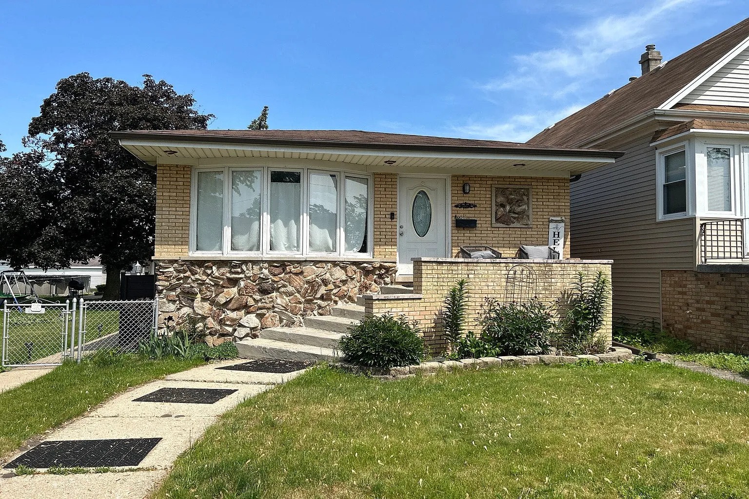 4009 Clinton Ave photo 1