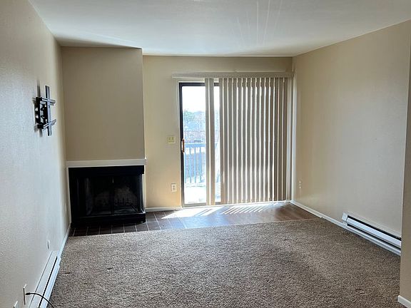 4th image of 1103 Cottonwood Dr
