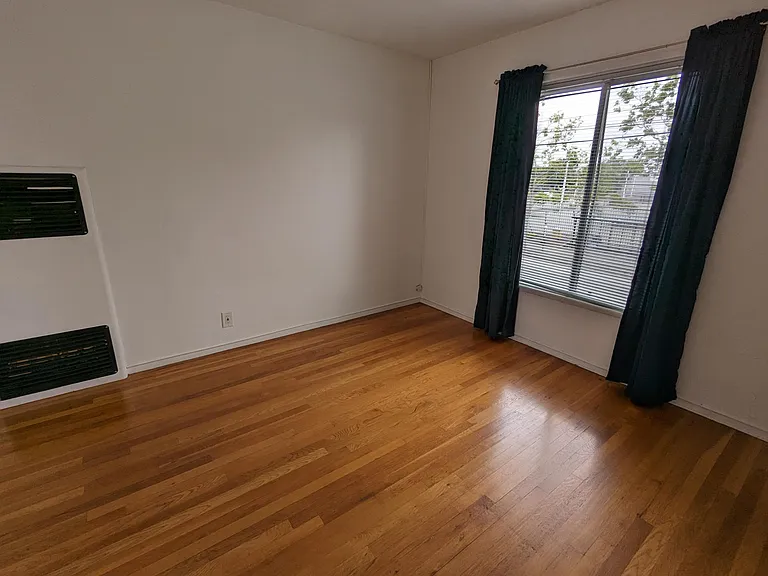 905 Dwight Way — Photo 5