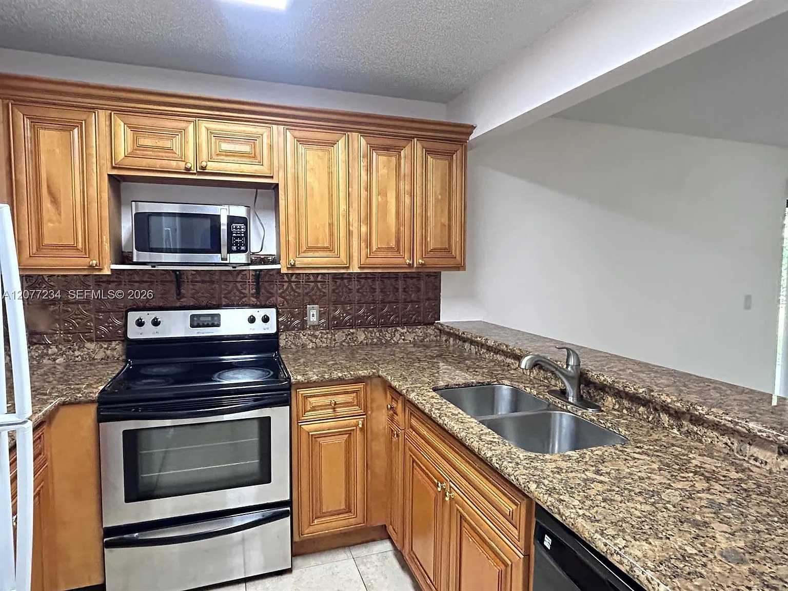 Palm Beach Grande Condo — Photo 4