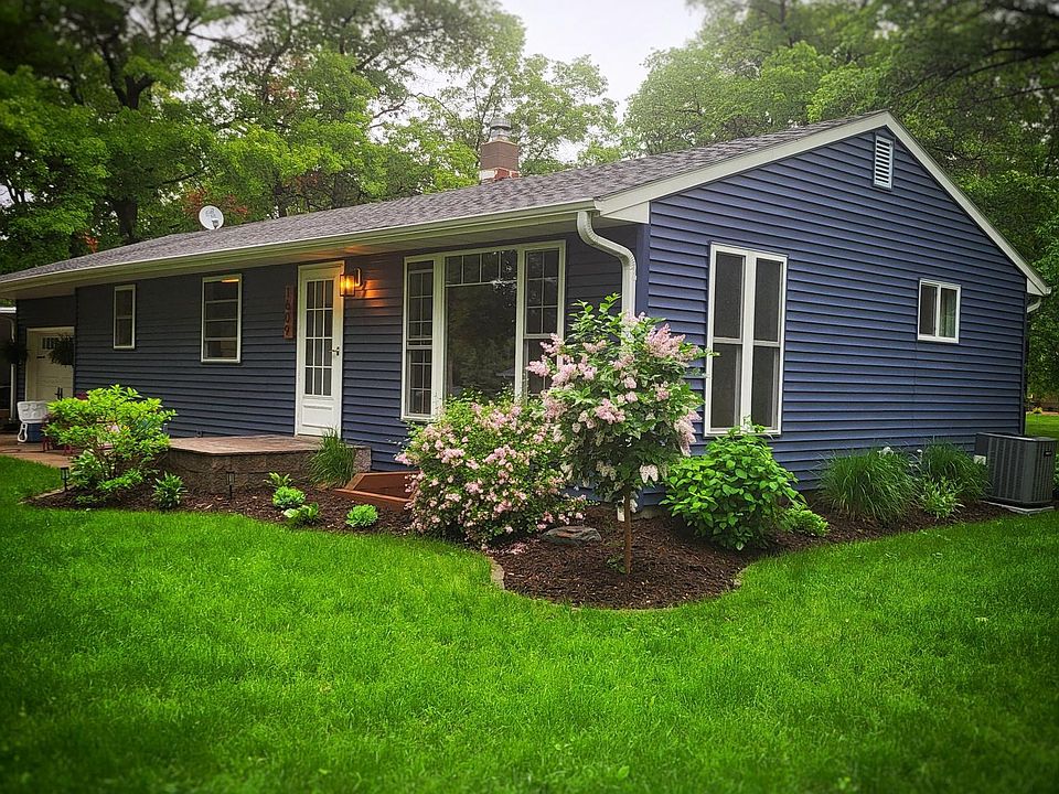 1st image of 1609 N McKay Ave