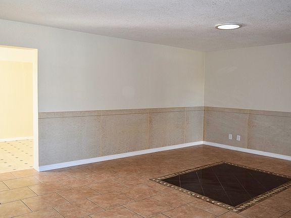 2nd image of 5046 N 35th Ave