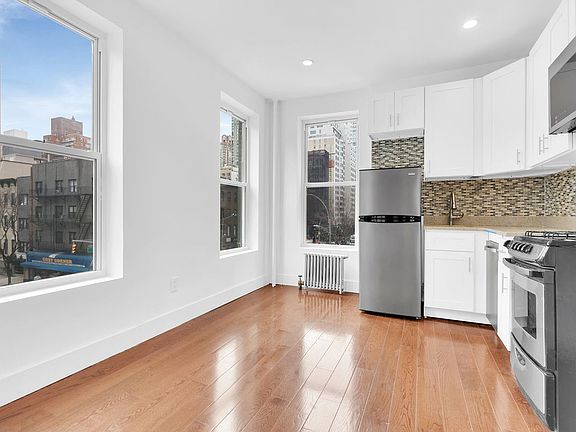 2nd image of 300 E 61st St APT 4W