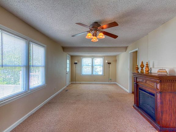 Living and Dining Area