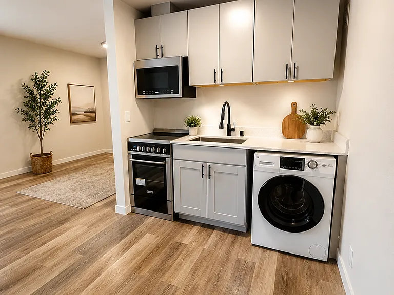 Eleanor Apartments — Photo 7
