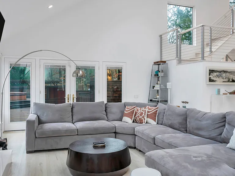 57 Ely Brook Rd — Photo 8