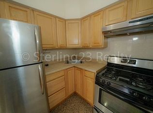 31-63 14th St #2A, Astoria, NY 11106