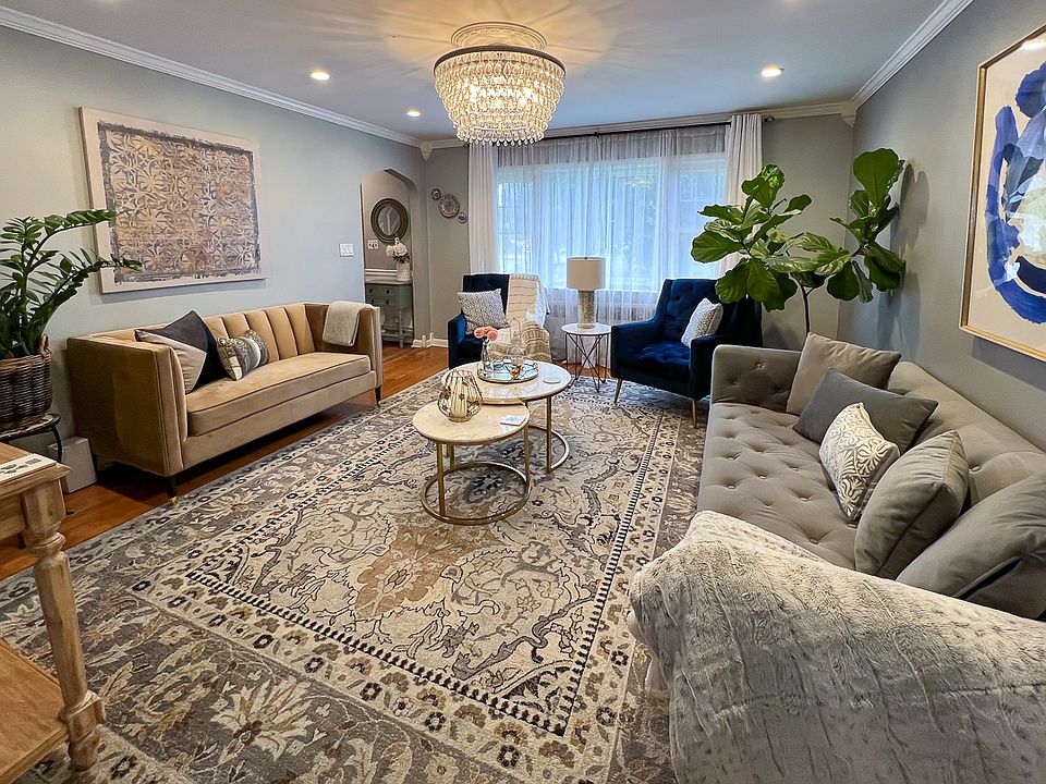 1st image of 18 New Hyde Park Rd