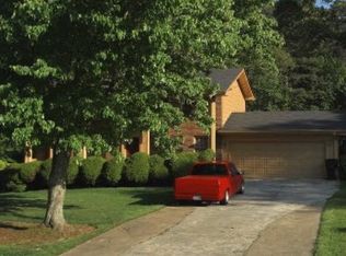 2420 Hallie Mill Rd, College Park, GA 30349