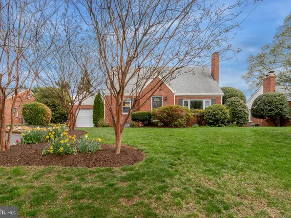 2907 Linden Ln, Falls Church, VA 22042