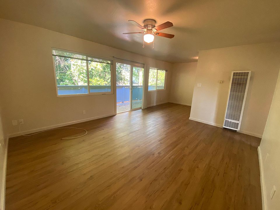 1st image of 148 Sierra Dr APT 15